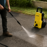 Nettoyer un enrobé au Karcher : risques et méthodes douces à privilégier