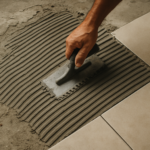 Rattraper niveau avec colle carrelage : épaisseur maximale, précautions et solutions fiables